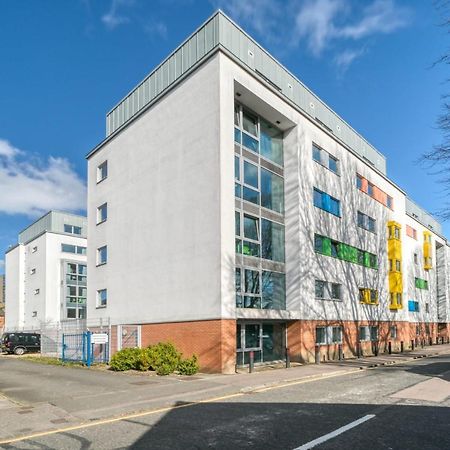 Bright & Central Studio In Luton, Sleeps 2 Luton  Eksteriør billede